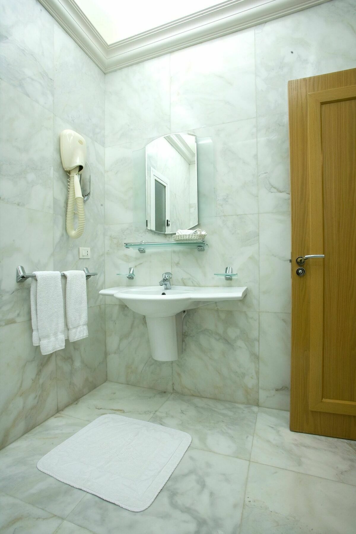 Hotel Lahoya Homes Beirut